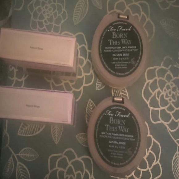 Too faced born this waymultiuse complexion powd(4) - Picture 2 of 4